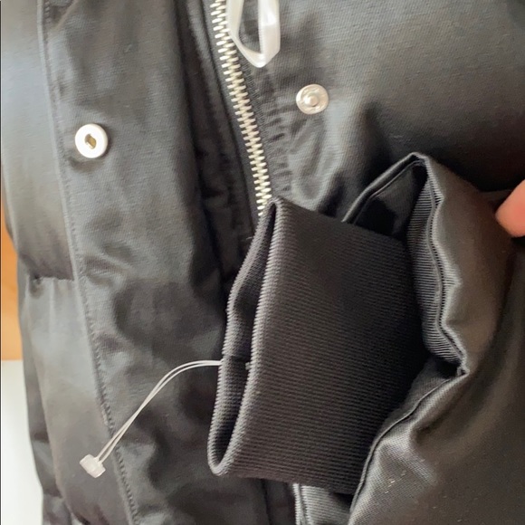 Moschino warm jacket 🖤 - Picture 4 of 8